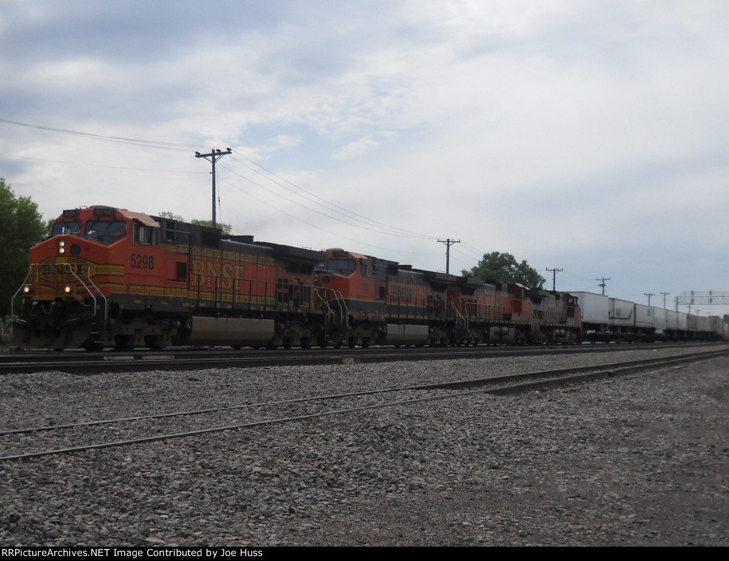 BNSF 5298 West